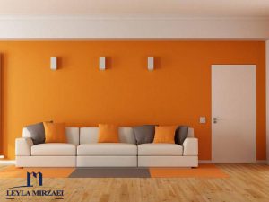 دکوراسیون اتاق نشیمن سفید با رنگ مکمل نارنجی